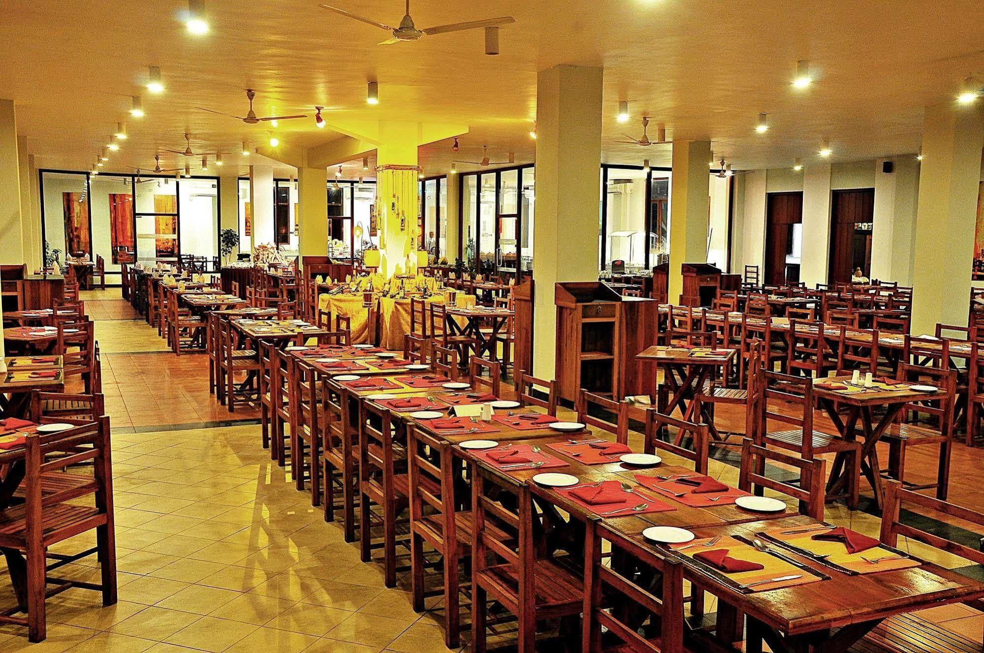 The Long Beach Resort & Spa Koggala Bagian luar foto